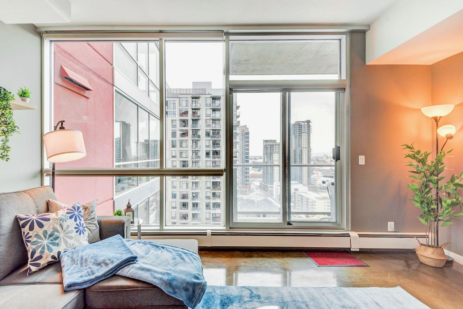 Modern 2Br Condo - King Bed - Downtown City Views YYC Exterior foto